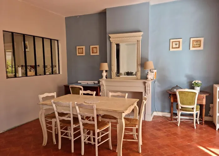 Maison Bourgeoise Avec Piscine Privee *