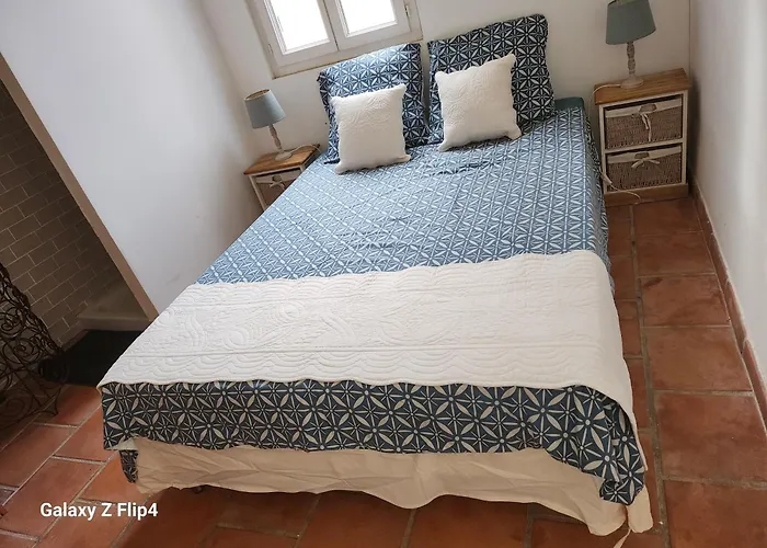 Casa de Férias Maison Bourgeoise Avec Piscine Privee